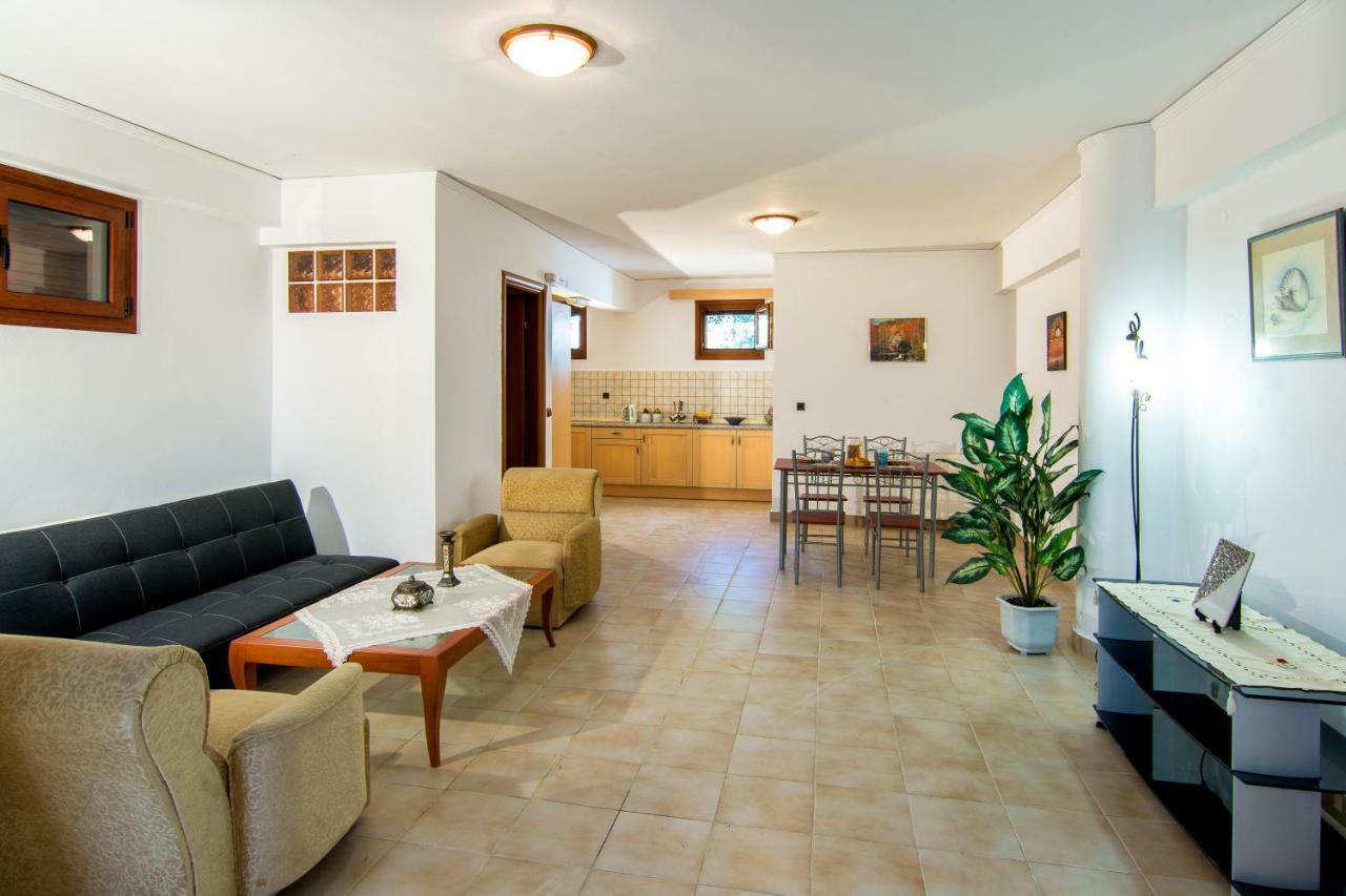 لينثوس Villa Pylona المظهر الخارجي الصورة